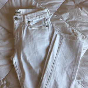 alley straight raw-hem in pure white (style c6575)